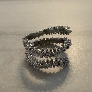 Kendra Scott Rhodium Beck ring- size 7